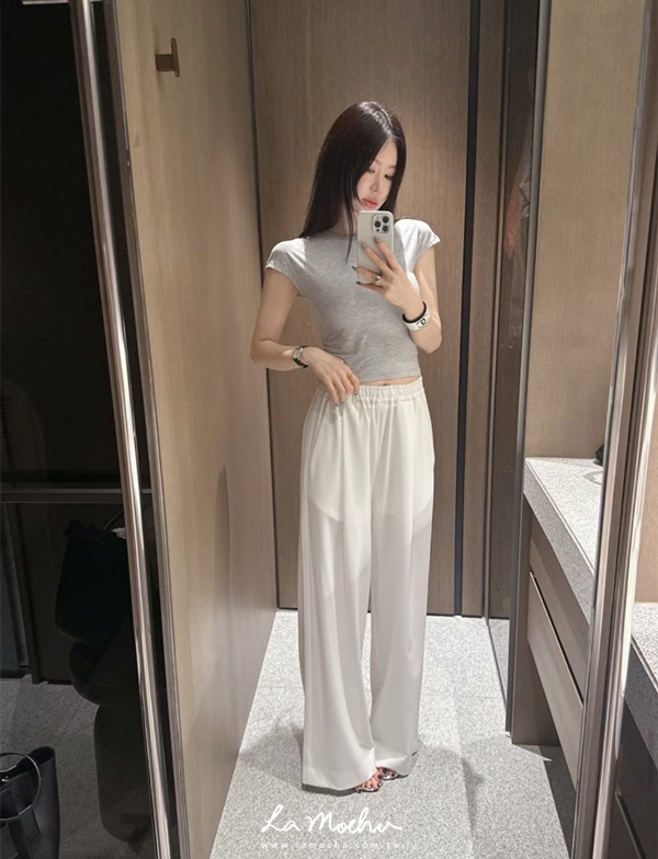 小包袖圓領彈性上衣